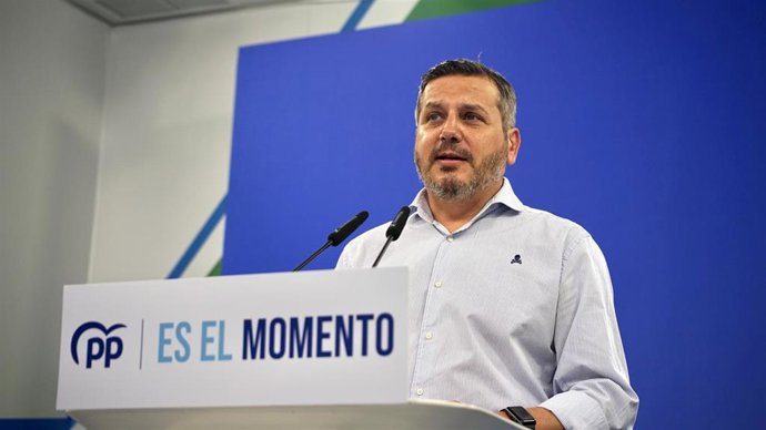 El vicesecretario de Organización del PP andaluz, Alejandro Romero, este jueves en rueda de prensa