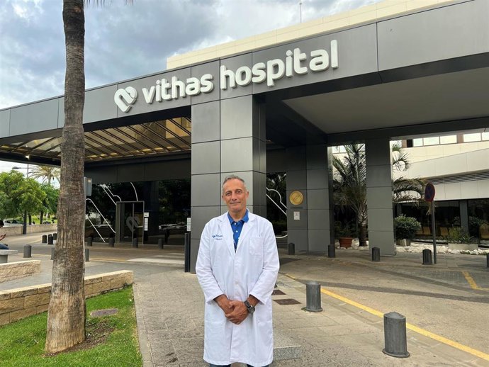Dr. Francisco Moya, Coordinador De Servicios Médicos Internacional Del Hospital Vithas Xanit Internacional
