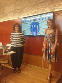 Concejala de Festas del Ayuntamiento de Santiago de Compostela, Pilar Lueiro (a la izquierda)