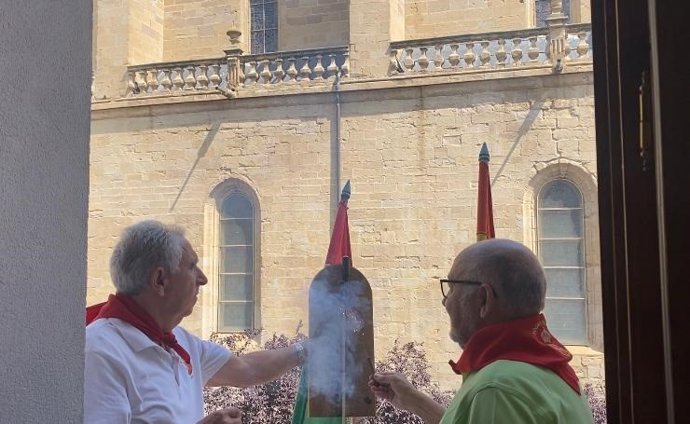 El Hogar Navarro de Logroño lanza su propio chupinazo