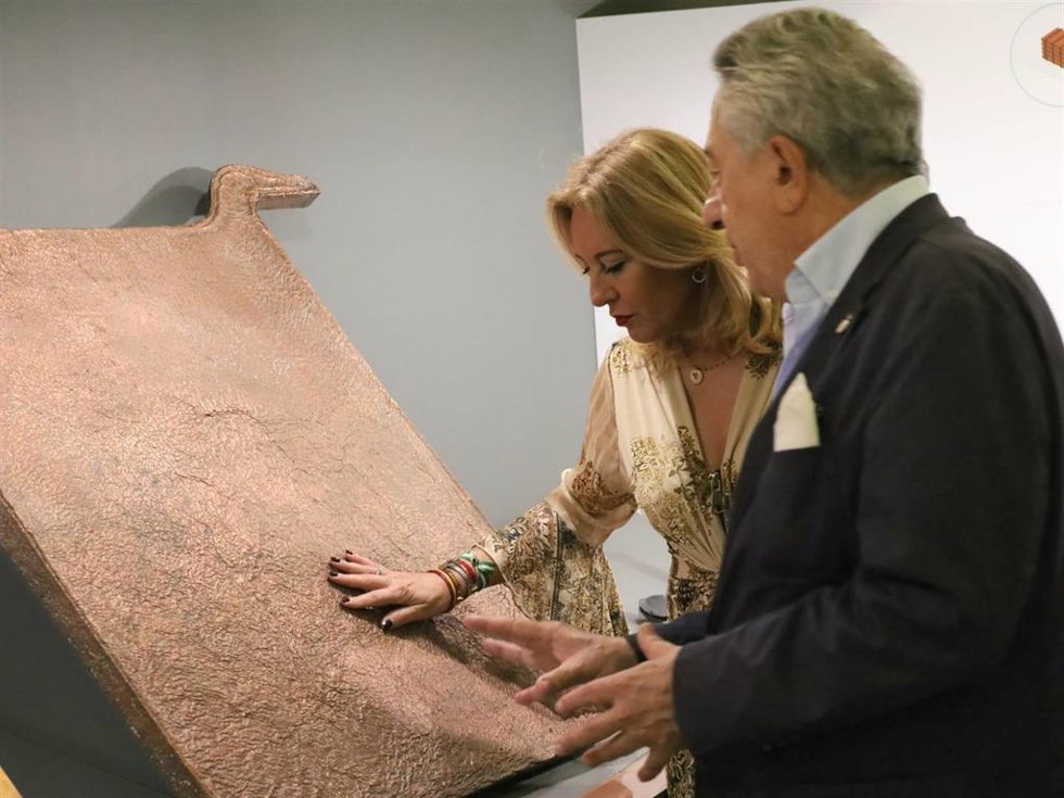 La consejera de Economía, Hacienda y Fondos Europeos, Carolina España, en su visita a Atlantic Copper en Huelva.