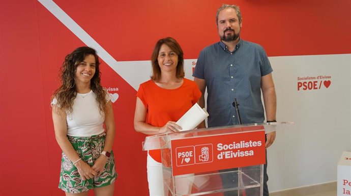 La candidata ibicenca el PSOE al Congreso, Milena Herrera, número 3 en la lista balear.