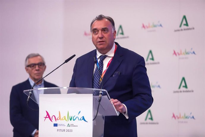 Archivo - El Consejero de Turismo, Cultura y Deporte andaluz Arturo Bernal.