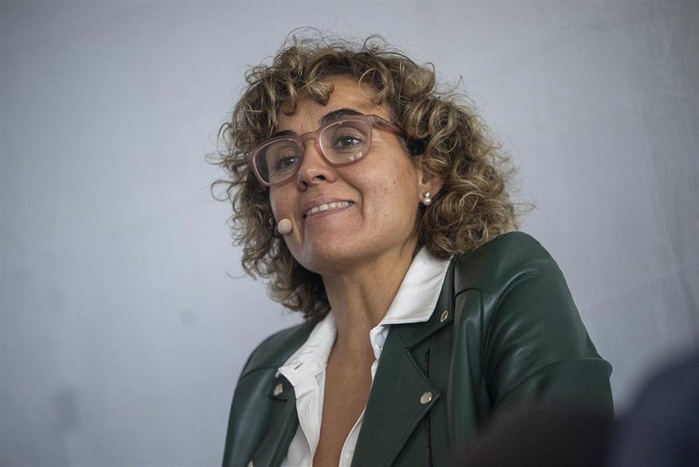 Archivo - La portavoz del PP en el Parlamento Europeo, Dolors Montserrat, durante la mesa Elecciones municipales 2023. Preparados en el ayuntamiento de Badalona, a 12 de noviembre de 2022, en Badalona, Barcelona, Cataluña (España).