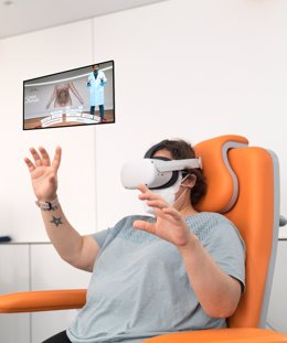 El Hospital de Bellvitge usa realidad virtual para ayudar a pacientes renales a elegir tratamiento