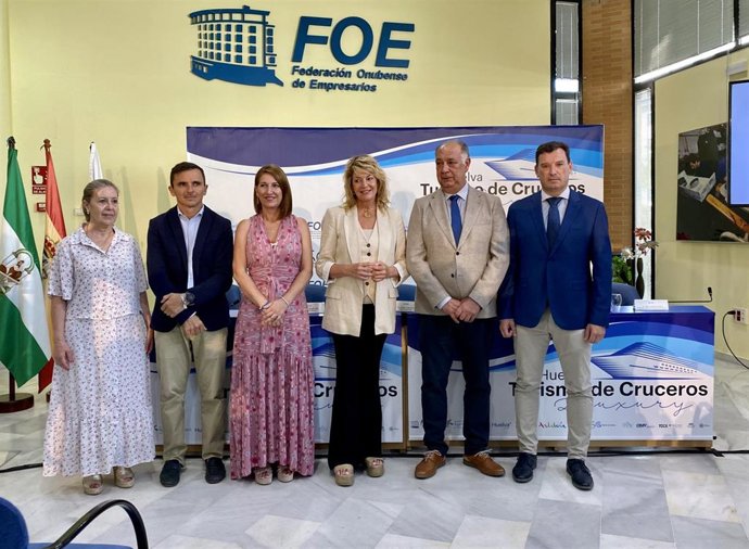 Autoridades en la apertura de las jornadas.