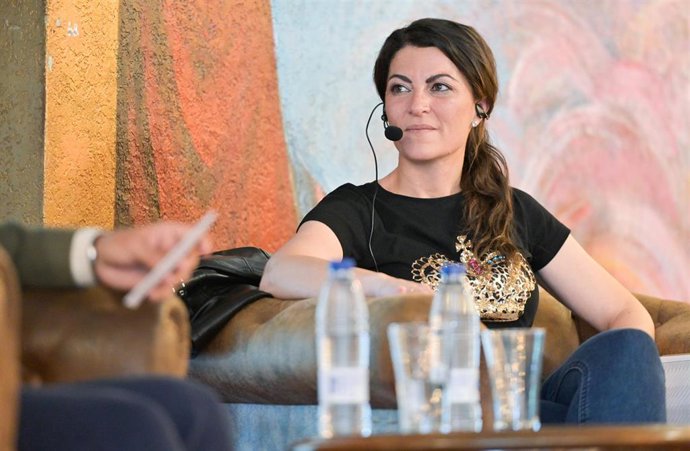 Archivo - La fundadora de la nueva formación política Caminando Juntos, y presidenta de la Fundación Igualdad Iberoamericana, Macarena Olona, presenta su proyecto político, en el Casino Principal, a 3 de junio de 2023, en Guadalajara, Castilla-La Mancha