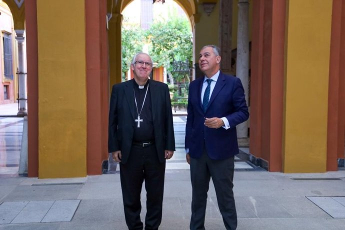 Sanz se reúne con el arzobispo