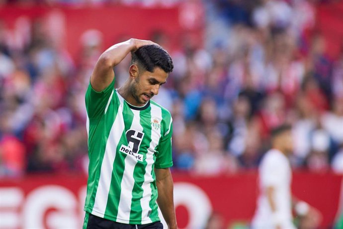 Archivo - Ayoze Pérez, durante un partido con el Betis.