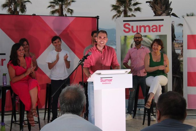 El candidato número 1 de Sumar al Congreso por Málaga, Toni Valero, en el inicio de campaña del 23J