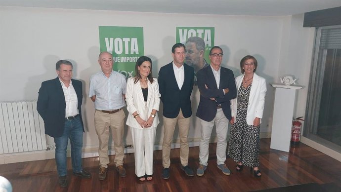 VOX inicia su campaña en Zaragoza