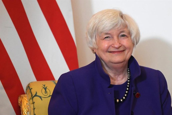 Archivo - 04 June 2021, United Kingdom, London: US Treasury Secretary Janet Yellen poses ahead of her meeting with German Finance Minister Olaf Scholz (not in picture) as finance ministers from across the G7 nations meet at Lancaster House in London ahe