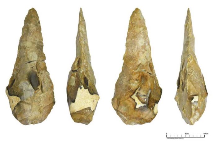 Hachas de piedra gigantes encontradas en Inglaterra
