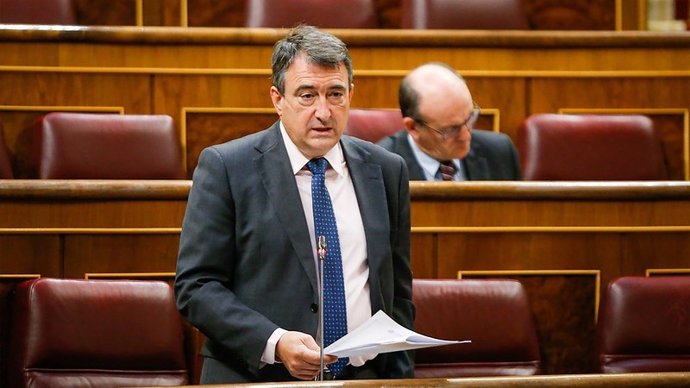 Archivo - El portavoz el PNV en el Congreso, Aitor Esteban