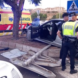 Investigan a un joven por conducir bajo los efectos del alcohol y sufrir un accidente en Palma