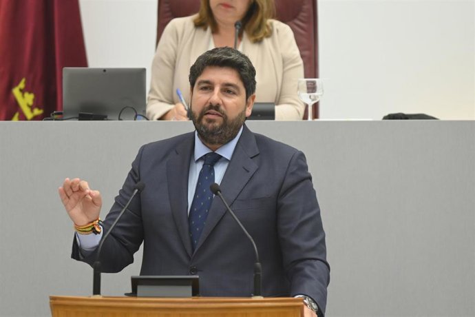 El candidato, Fernando López Miras, en la sesión de investidura