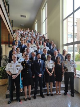 Toma de posesión de la nueva jefa de la Comisaría Provincial de la Policía Nacional de Córdoba, la comisaria principal Dolores Sánchez (segunda de abajo por la izquierda), junto al secretario de Estado de Seguridad, Rafael Pérez.
