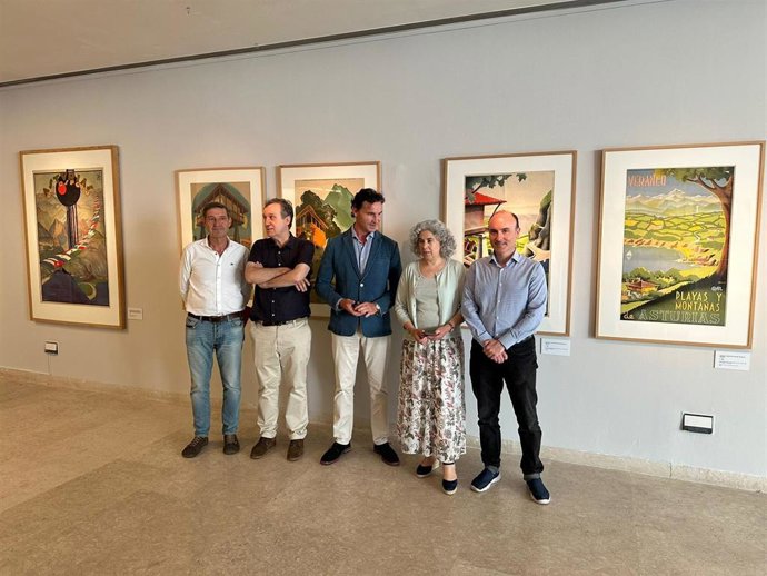 El Arqueológico exhibe hasta el 24 de septiembre una exposición de guías y carteles turísticos editados desde finales del siglo XIX