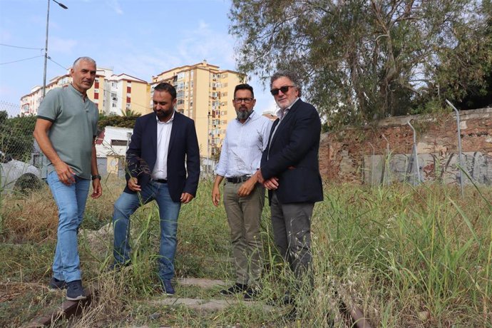 El candidato del PP por Málaga al Congreso de los Diputados Mario Cortés y el concejal del Málaga Francisco Pomares