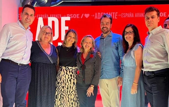 Candidatos del PSOE de Jaén con Nadia Calviño