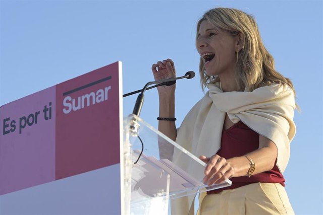 La vicepresidenta segunda, ministra de Trabajo y Economía Social y líder de Sumar, Yolanda Díaz, durante el acto de inicio de campaña de Sumar para las elecciones del 23J, a 6 de julio de 2023, en A Coruña, Galicia (España).