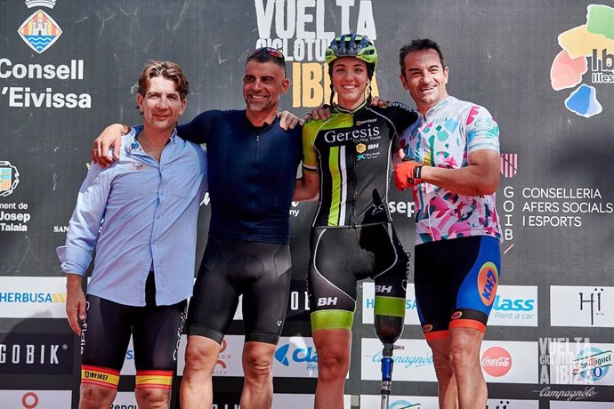 El ciclista español Óscar Pereiro durante su participación en la Vuelta Ciclista a Ibiza Campganolo.