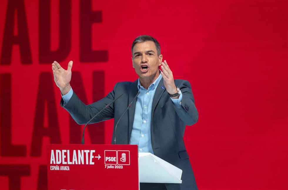 El secretario general del PSOE y presidente del Gobierno, Pedro Sánchez, interviene durante presentación del programa electoral del PSOE para las elecciones generales en Madrid, en el Espacio Próxima Estación, a 7 de julio de 2023, en Madrid (España). S