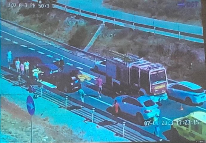 Herido leve un conductor en un alcance entre tres coches en la A-3