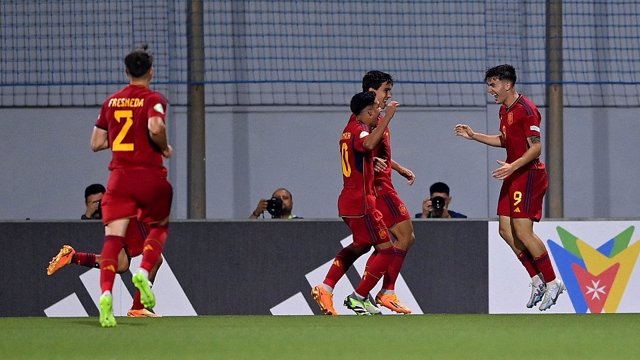 Selección de fútbol sub-19 de grecia - españa sub-19