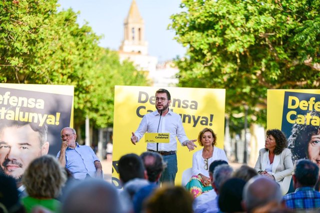 El president de la Generalitat Pere Aragonès, també coordinador nacional d'ERC, en un acte de campanya a Palamós (Girona). El 7 de juliol de 2023.