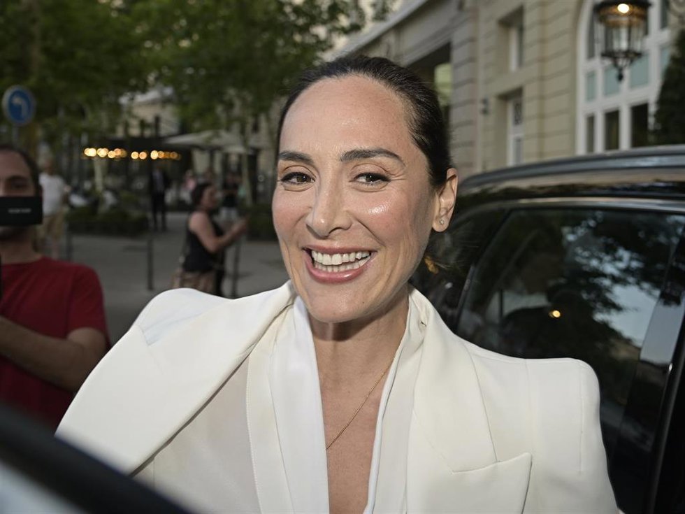 TAMARA FALCÓ EN SU LLEGADA AL HOTEL RITZ DE MADRID DONDE HA CELEBRADO SU PREBODA CON ÍÑIGO ONIEVA