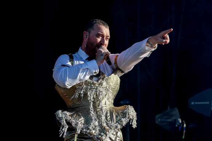 El cantante Sam Smith durante una actuación en la segunda jornada del festival Mad Cool 2023, que estrena recinto en Villaverde Alto, en Villaverde Alto, a 7 de julio de 2023, en Madrid (España). El cantante y compositor biirtánico Samuel Frederick Smit