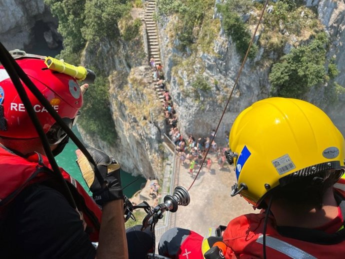 Archivo - Imagen de archivo. Rescate en el Faro del Caballo