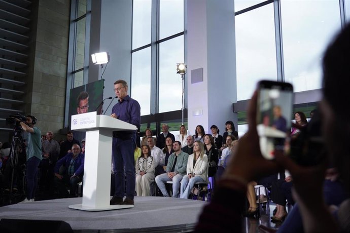Archivo - Feijóo, en un mitin en Logroño durante la campaña para las elecciones muncipales y autonómicas, el pasado mes de mayo.