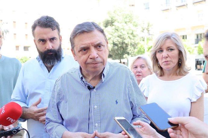 El cabeza de lista por el PSOE de Córdoba al Congreso, el ministro en funciones Luis Planas