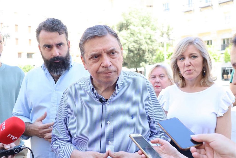 El cabeza de lista por el PSOE de Córdoba al Congreso, el ministro en funciones Luis Planas