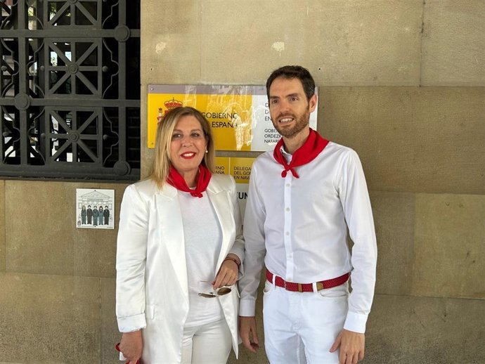 Los cabezas de lista del PP al Congreso y al Senado por Navarra, Sergio Sayas y Amelia Salanueva.