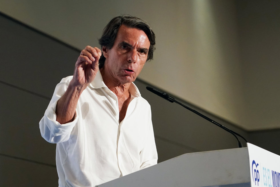 El expresidente del Gobierno, José María Aznar, en un acto de campaña electoral del PP en Málaga.