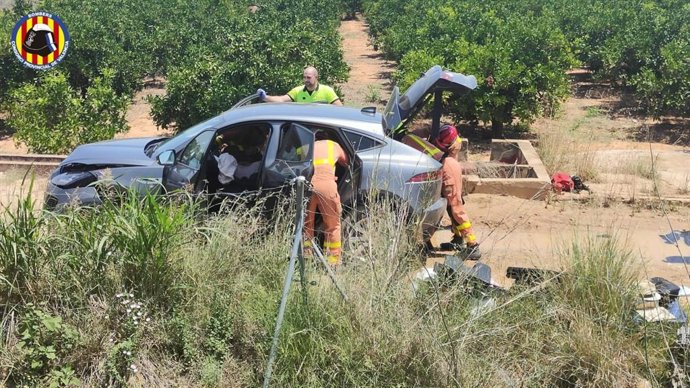 Herido un hombre tras un accidente entre un turismo y un camión en la A-7 en Picassent