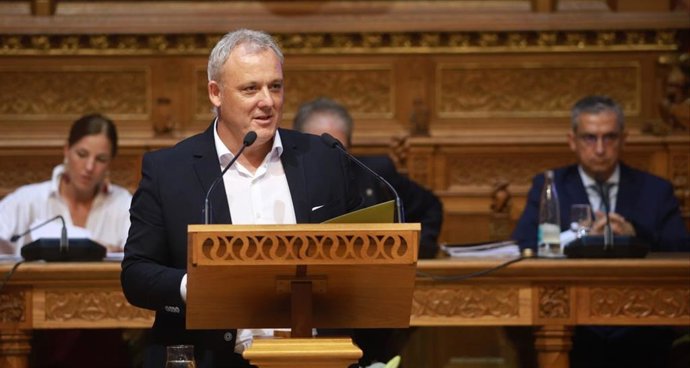 El portavoz de MÉS per Mallorca en el Consell, Jaume Alzamora, en un momento de su discurso.