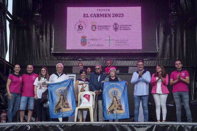 Inicio de las Fiestas del Carmen en Revilla de Camargo con el acto del pregón