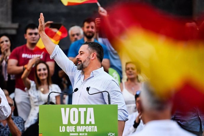 El líder de Vox, Santiago Abascal, en un mitin de campaña en Zaragoza