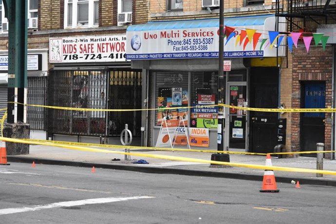 Una zona acordonada donde ha sido disparada una de las víctimas