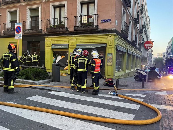Según Emergencias Madrid, el incendio ha ocasionado mucho humo en la zona.