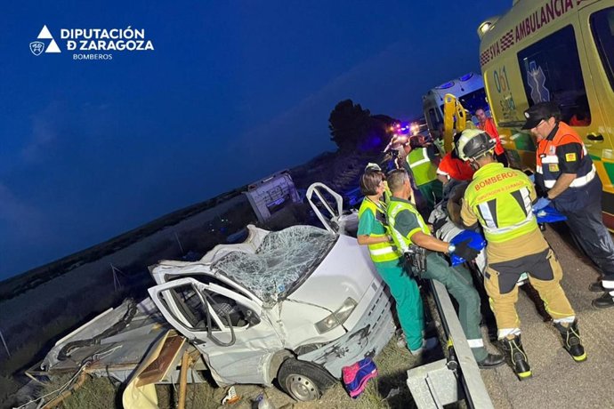 Accidente de tráfico en la N-II, en La Almolda.