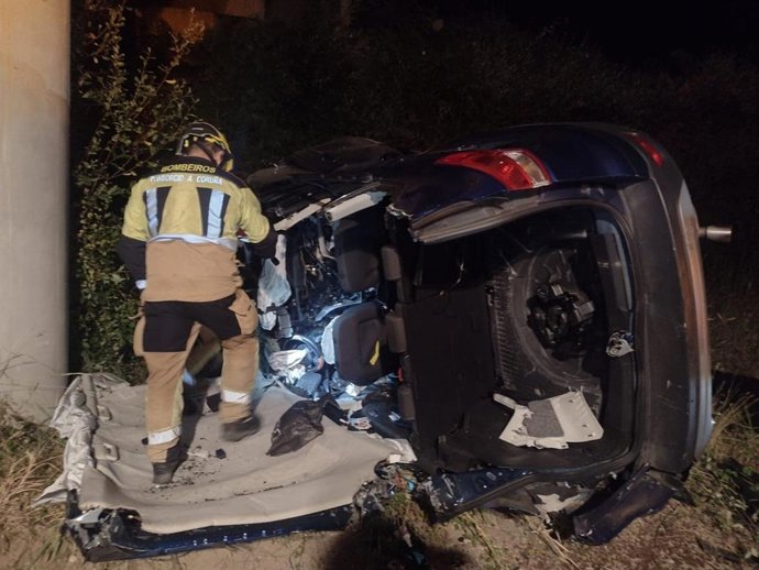 Vehículo accidentado en la autovía AG-11.