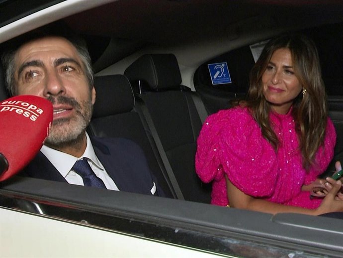 JUAN DEL VAL Y NURIA ROCA ABANDONANDO 'EL RINCÓN' TRAS LA BODA DE TAMARA FALCÓ E ÍÑIGO ONIEVA