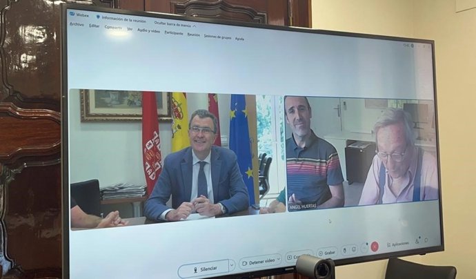 Videoconferencia del alcalde, José Ballesta, con Moneo
