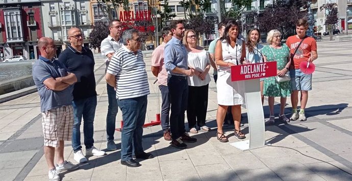 La Secretaria De Organización Del PSOE De Castilla Y León, Ana Sánchez, Durante Su Intervención En El Acto De Campaña.