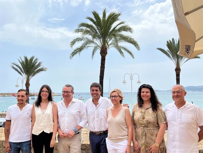 El presidente del PPCV y futuro 'president' de la Generalitat, Carlos Mazón, en una visita a Xbia